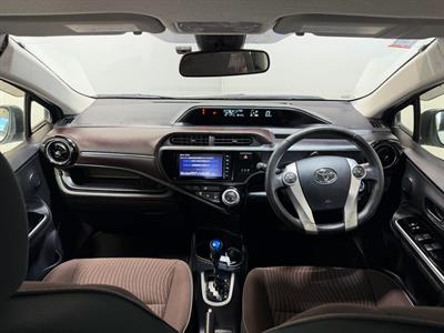 2015 Toyota Aqua - Thumbnail