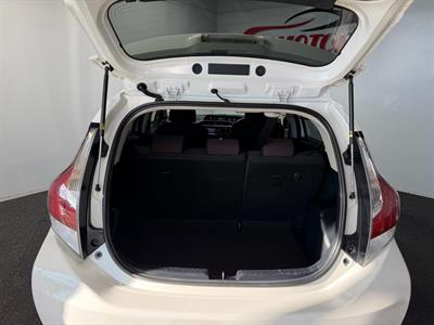 2015 Toyota Aqua - Thumbnail