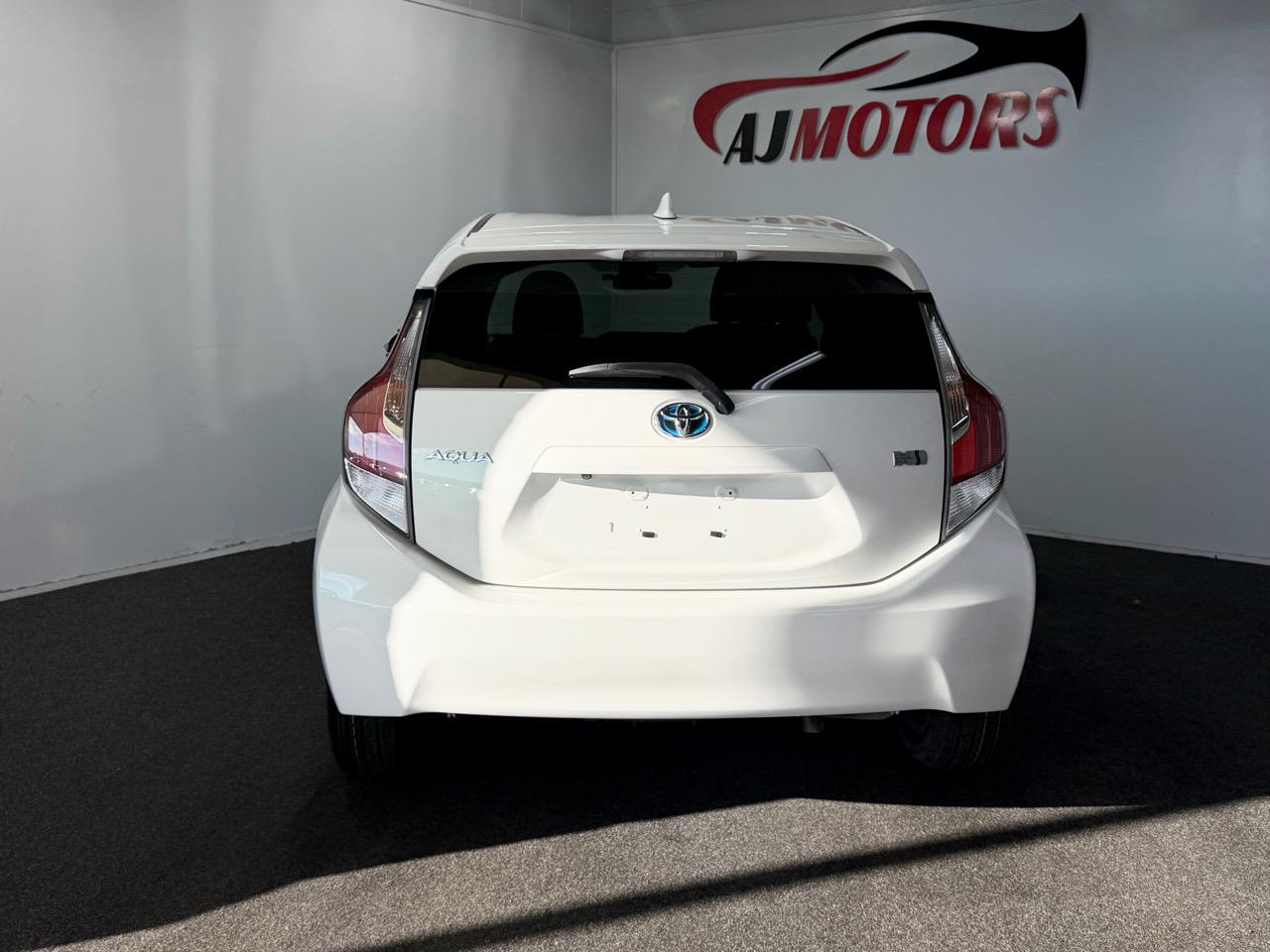 2015 Toyota Aqua