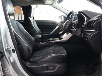 2022 Mitsubishi Eclipse Cross - Thumbnail