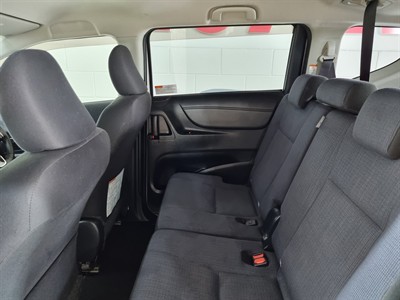 2016 Toyota Sienta - Thumbnail