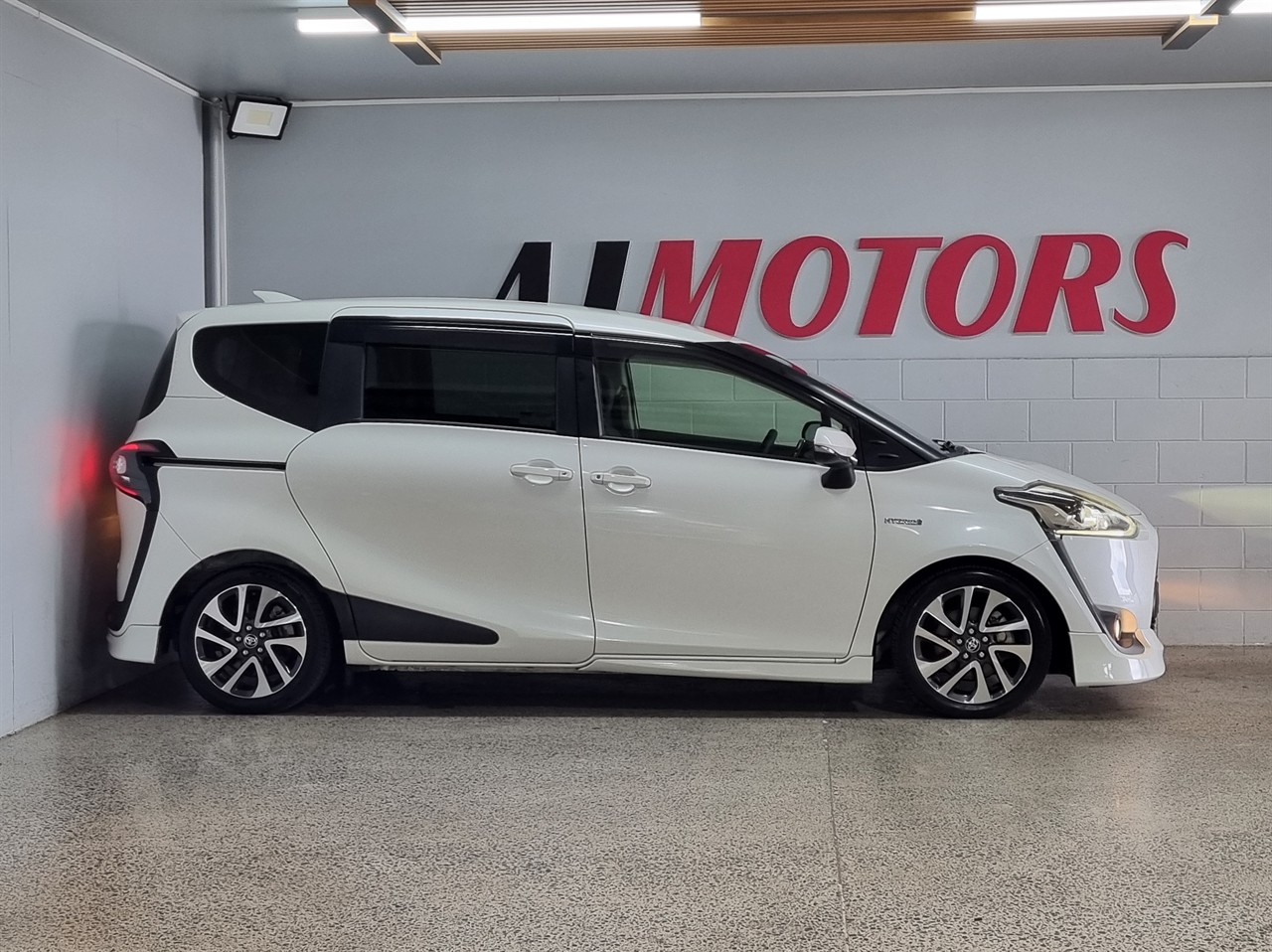 2016 Toyota Sienta