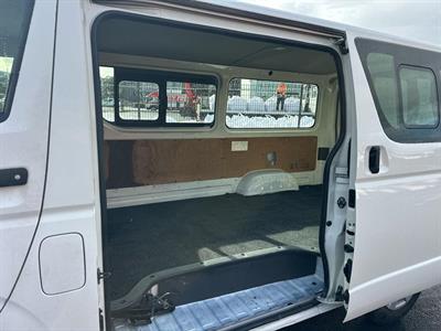 2014 Toyota Hiace - Thumbnail