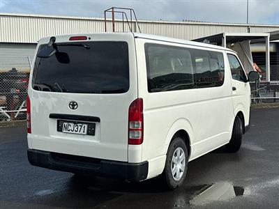 2014 Toyota Hiace - Thumbnail