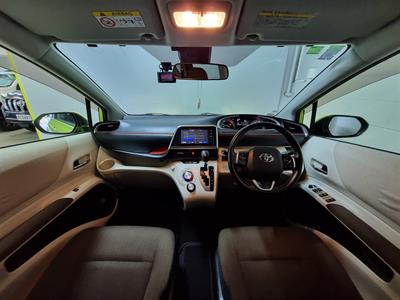 2015 Toyota Sienta - Thumbnail