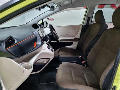 2015 Toyota Sienta - Thumbnail