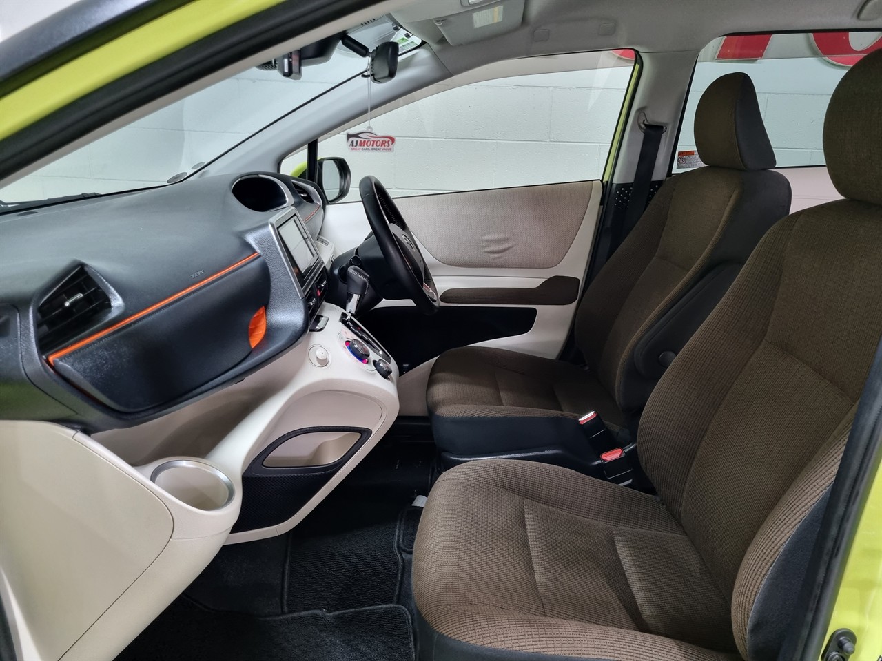 2015 Toyota Sienta