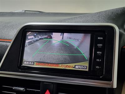 2015 Toyota Sienta - Thumbnail