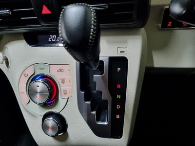 2015 Toyota Sienta - Thumbnail