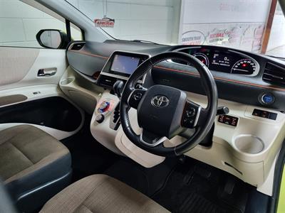 2015 Toyota Sienta - Thumbnail