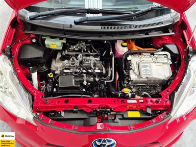 2014 Toyota Aqua - Thumbnail