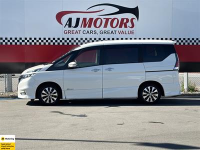 2016 Nissan Serena - Thumbnail