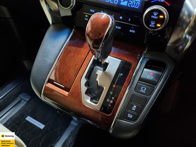 2015 Toyota Vellfire - Thumbnail