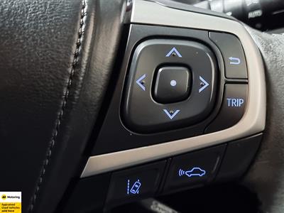2014 Toyota Harrier - Thumbnail