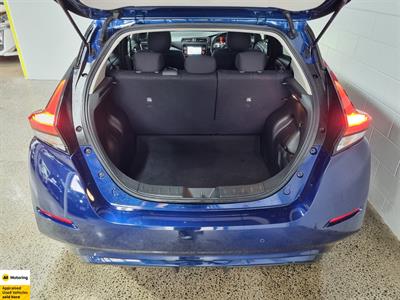 2018 Nissan Leaf - Thumbnail