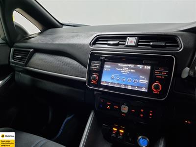 2018 Nissan Leaf - Thumbnail