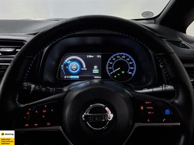 2018 Nissan Leaf - Thumbnail