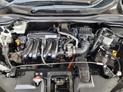 2017 Honda Vezel - Thumbnail