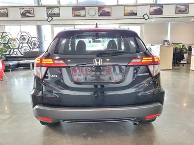2017 Honda Vezel - Thumbnail