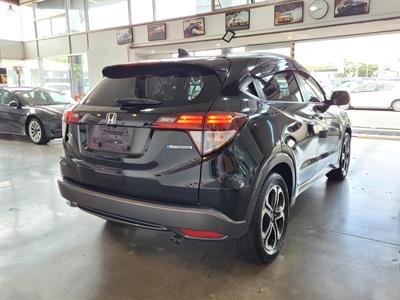 2017 Honda Vezel - Thumbnail