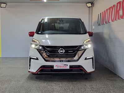 2018 Nissan Serena - Thumbnail