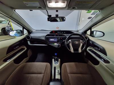 2014 Toyota Aqua - Thumbnail