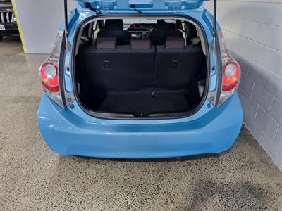 2014 Toyota Aqua - Thumbnail