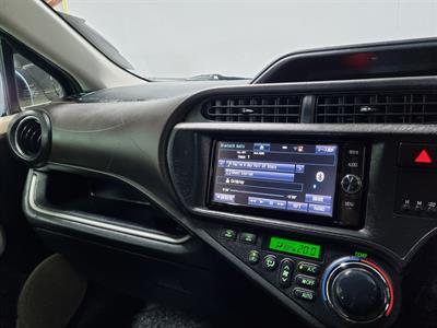 2014 Toyota Aqua - Thumbnail