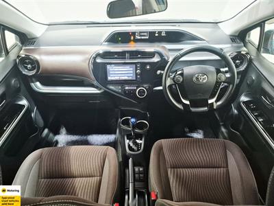 2017 Toyota Aqua - Thumbnail