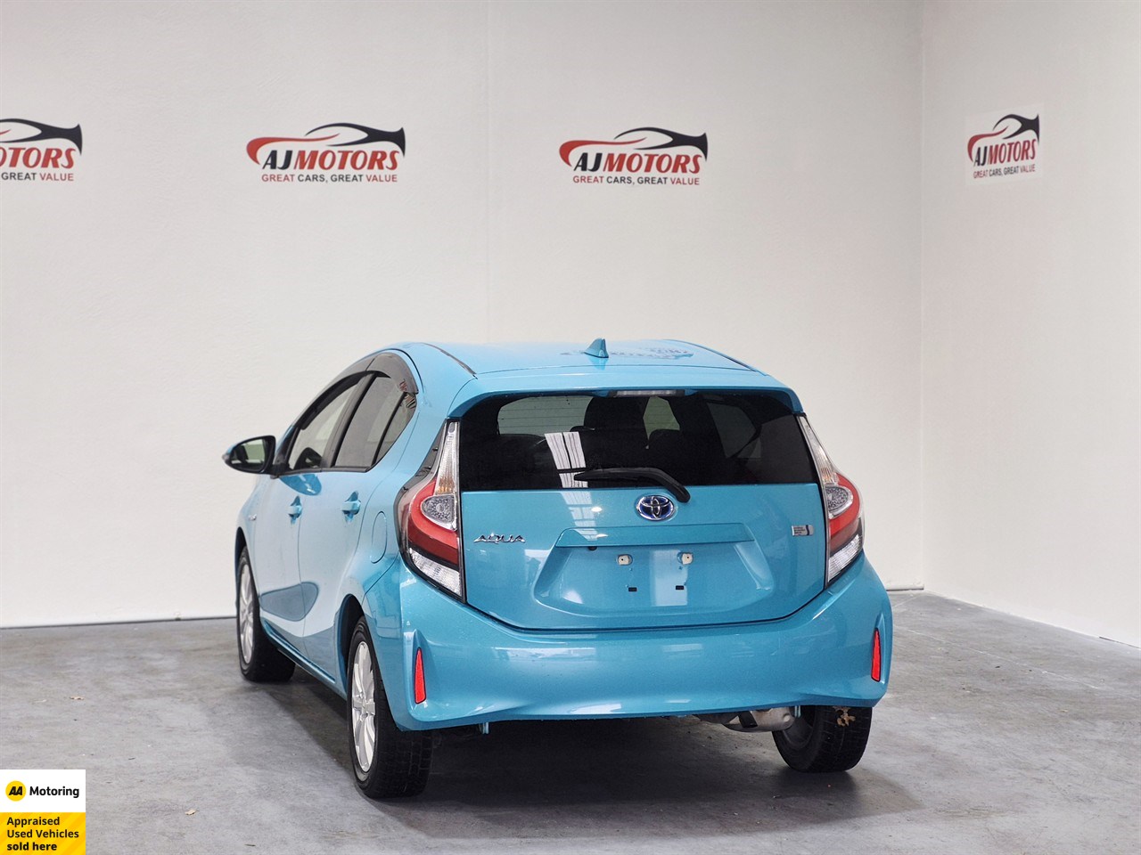 2017 Toyota Aqua