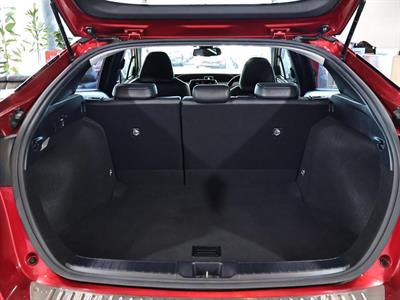 2016 Toyota Prius - Thumbnail