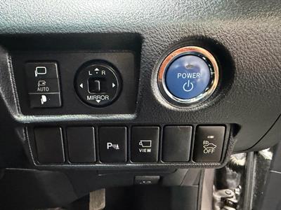 2013 Toyota Sai - Thumbnail