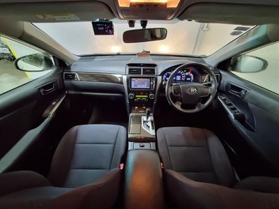 2013 Toyota Camry - Thumbnail