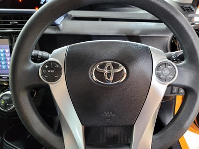 2015 Toyota Aqua - Thumbnail