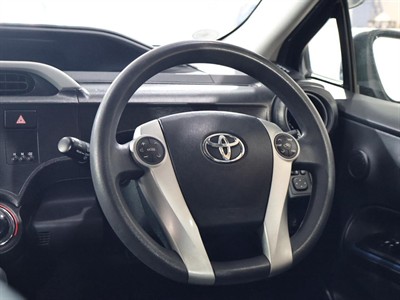 2014 Toyota Aqua - Thumbnail