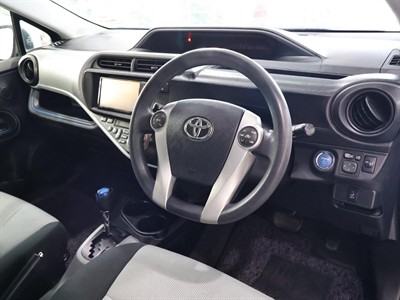 2014 Toyota Aqua - Thumbnail