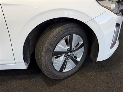 2022 Hyundai IONIQ - Thumbnail