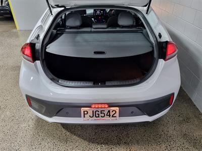 2022 Hyundai IONIQ - Thumbnail