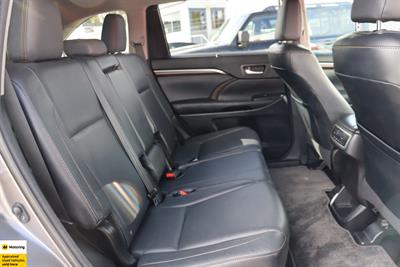 2015 Toyota Highlander - Thumbnail