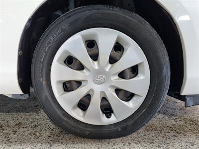 2013 Toyota Aqua - Thumbnail