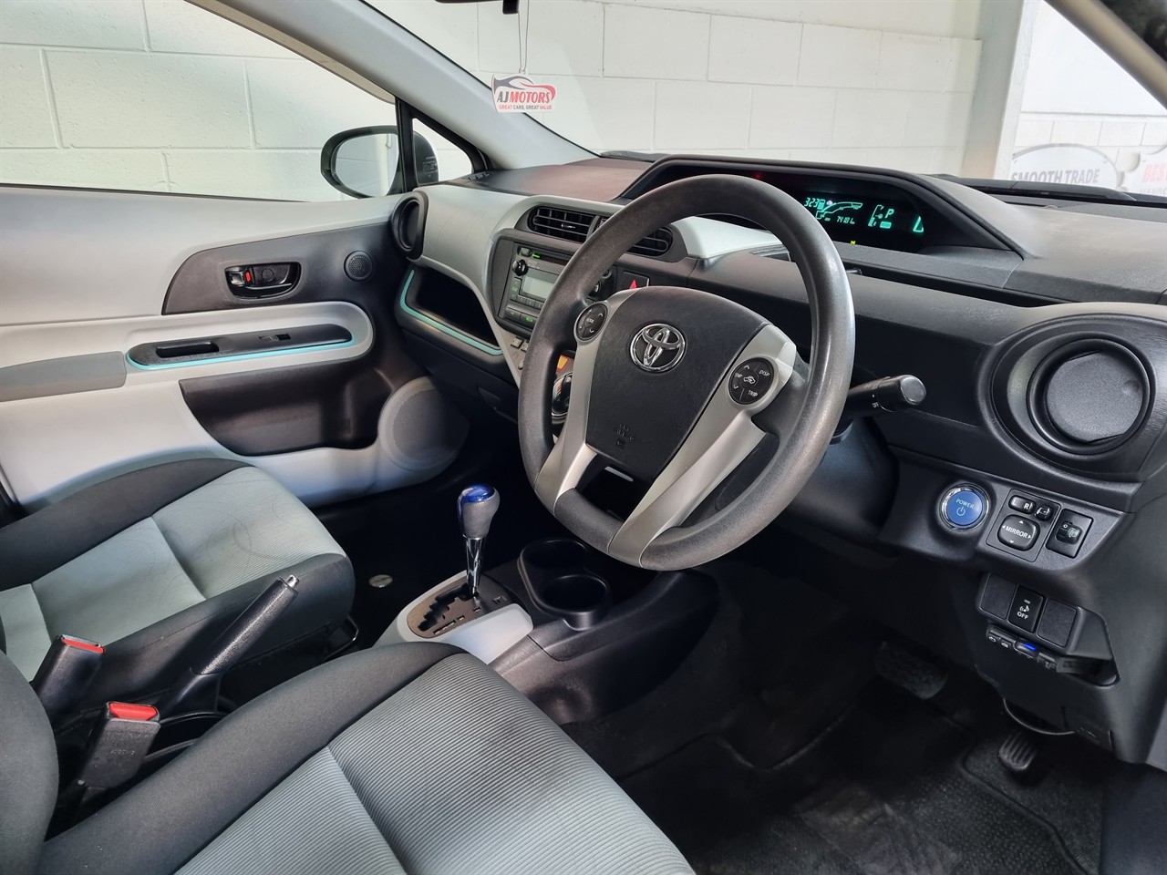 2013 Toyota Aqua