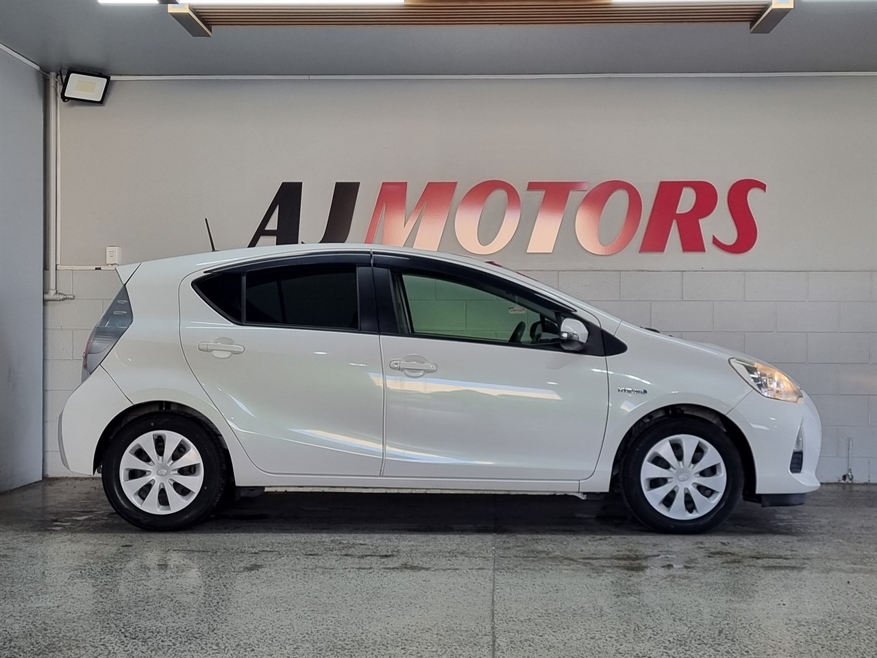 2013 Toyota Aqua