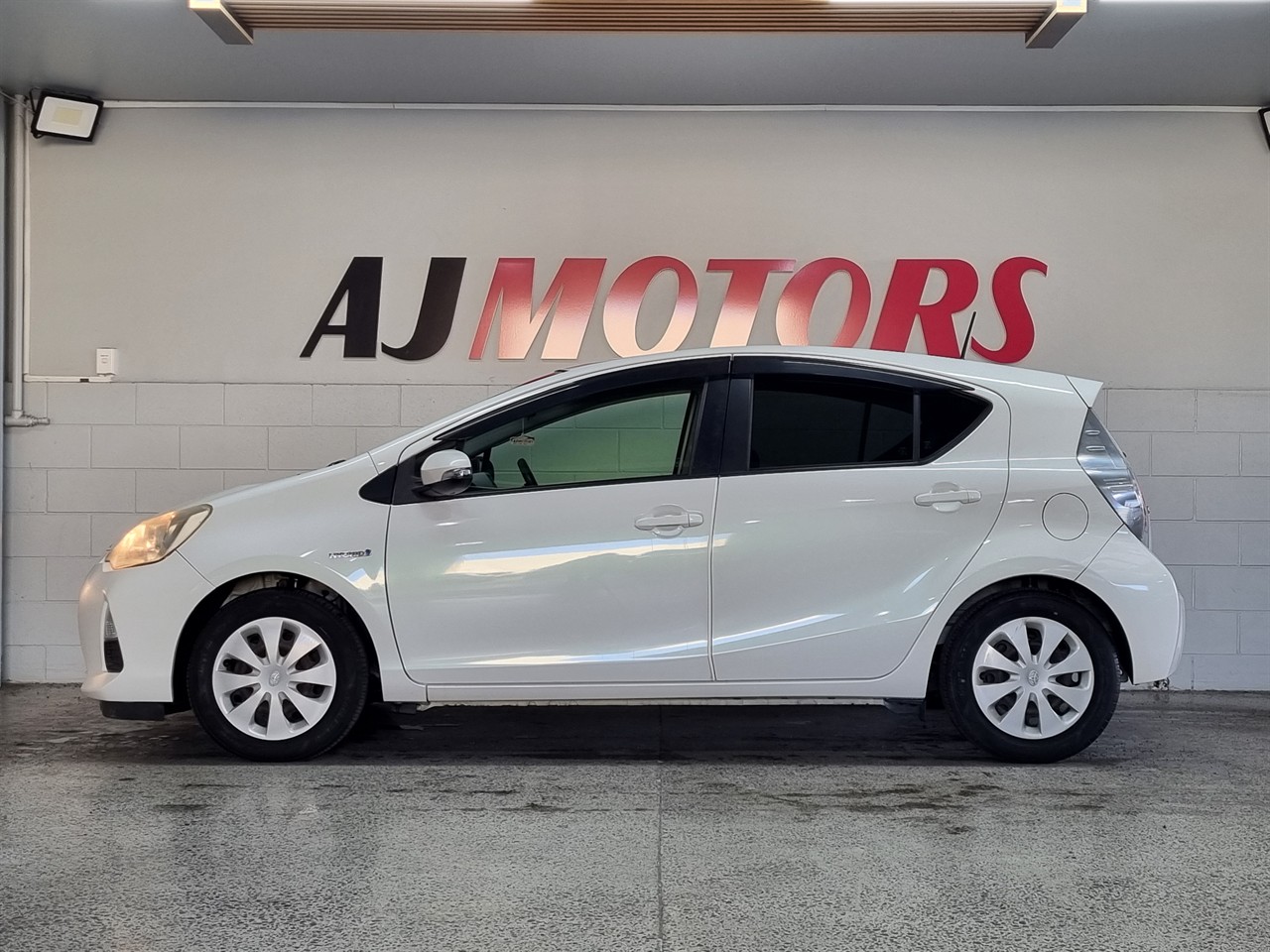 2013 Toyota Aqua