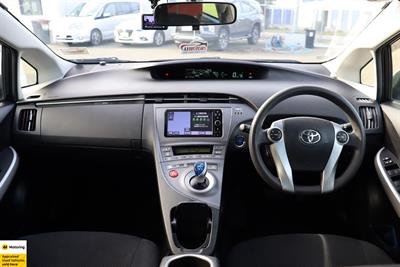2012 Toyota Prius - Thumbnail