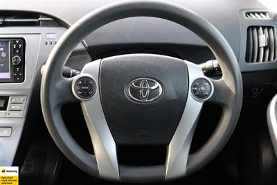 2012 Toyota Prius - Thumbnail
