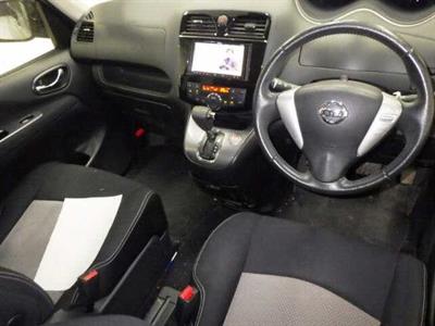 2014 Nissan Serena - Thumbnail