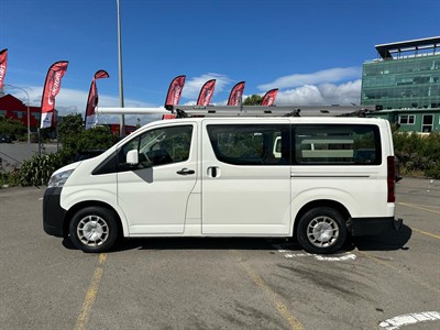2019 Toyota Hiace - Thumbnail
