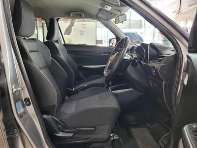 2017 Suzuki Swift - Thumbnail