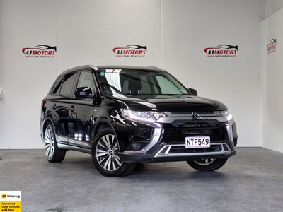 2021 Mitsubishi Outlander - Thumbnail