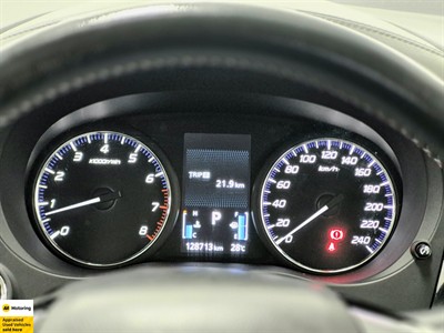 2021 Mitsubishi Outlander - Thumbnail